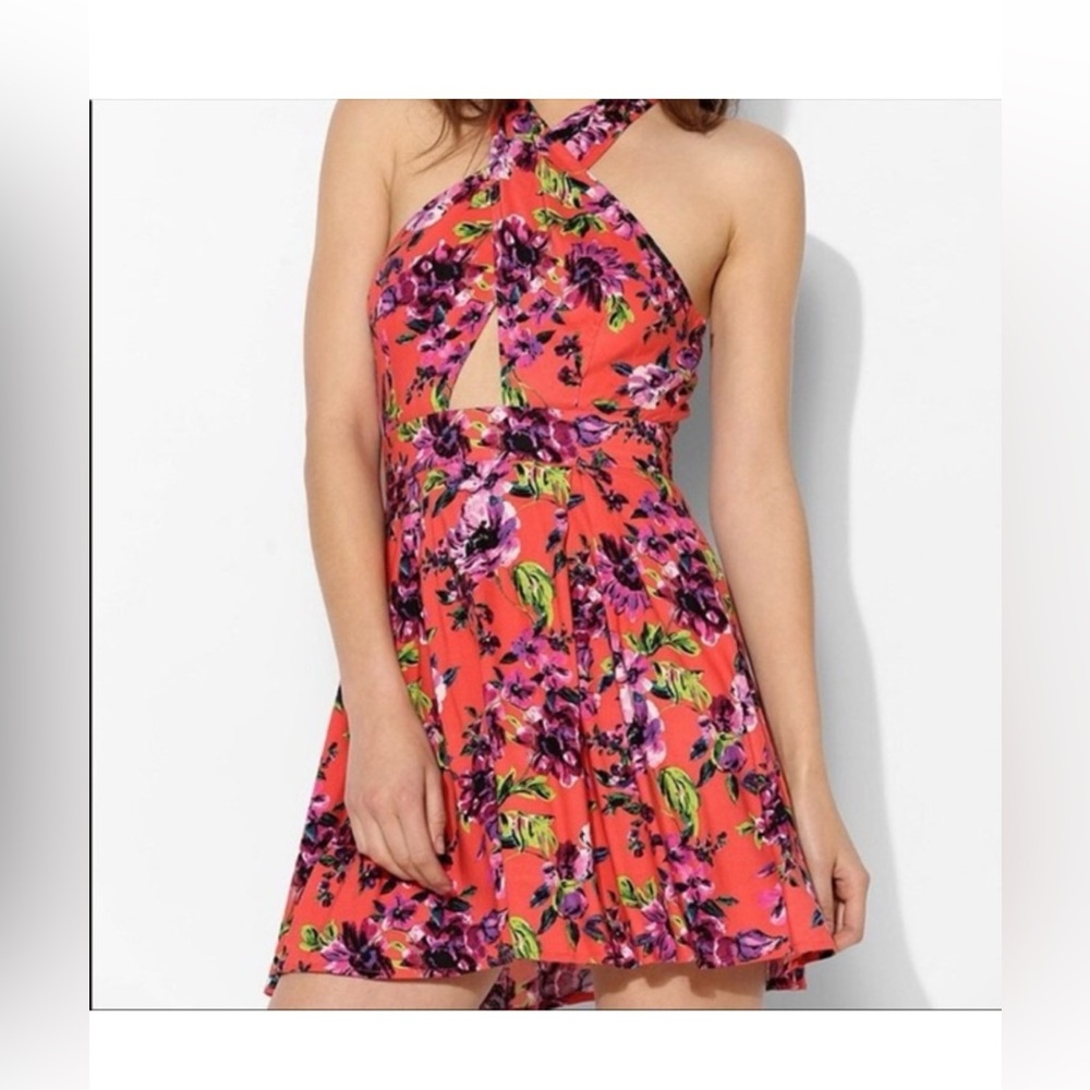 Pins and Needles floral keyhole dress